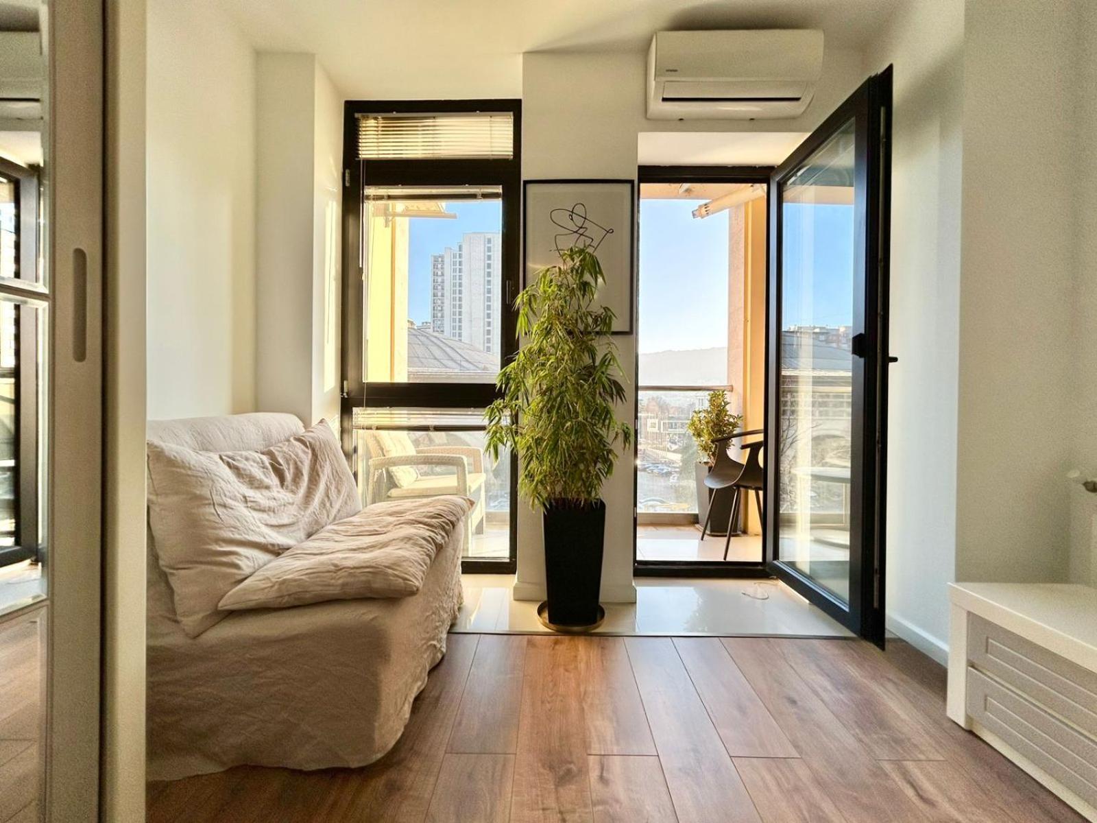טביליסי City Center - Next To Holiday Inn -2Br Apartment מראה חיצוני תמונה
