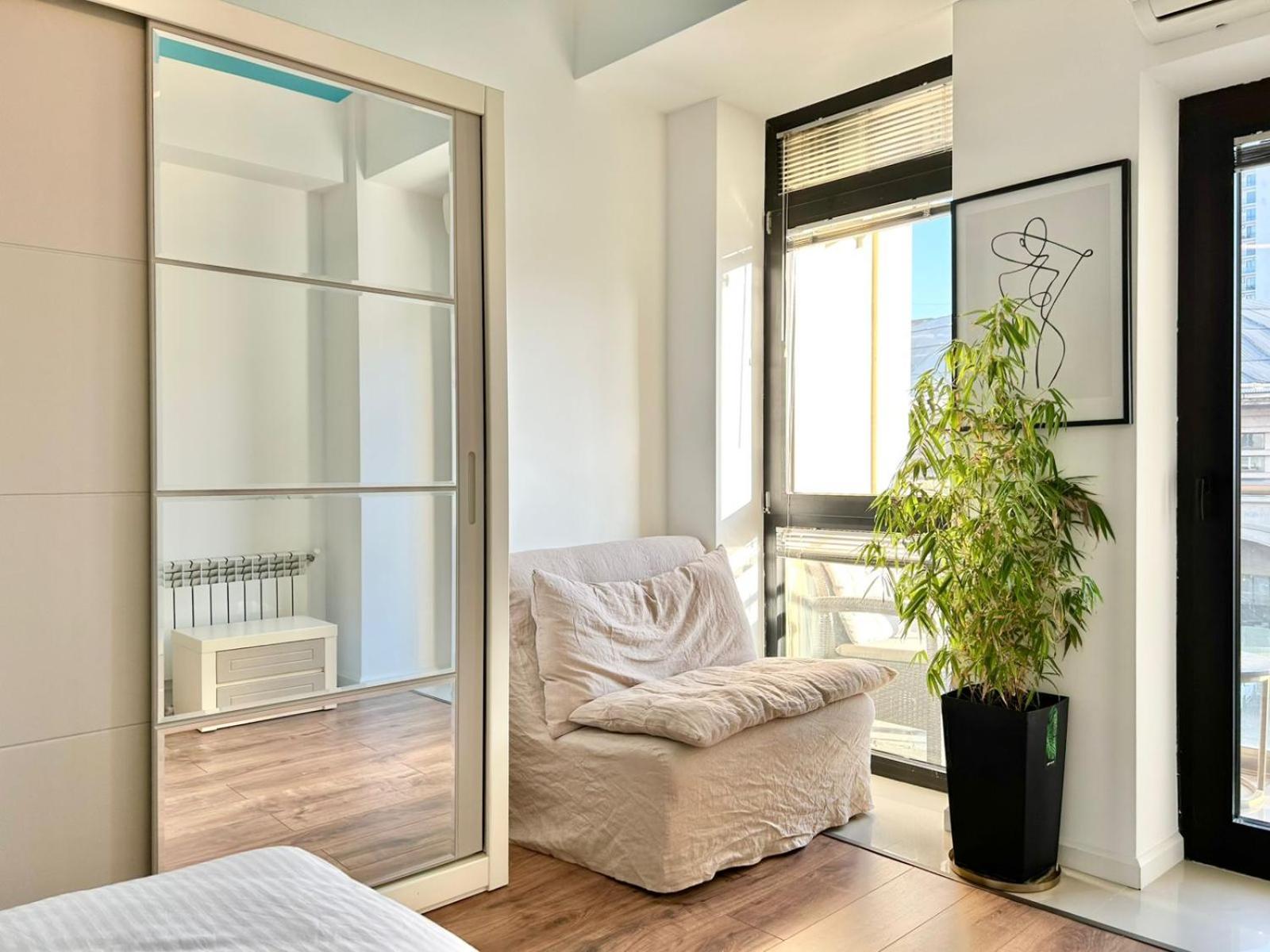 טביליסי City Center - Next To Holiday Inn -2Br Apartment מראה חיצוני תמונה