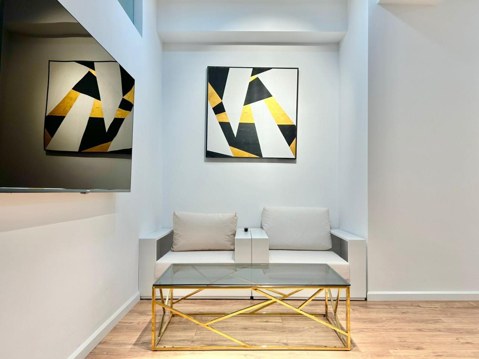 טביליסי City Center - Next To Holiday Inn -2Br Apartment מראה חיצוני תמונה