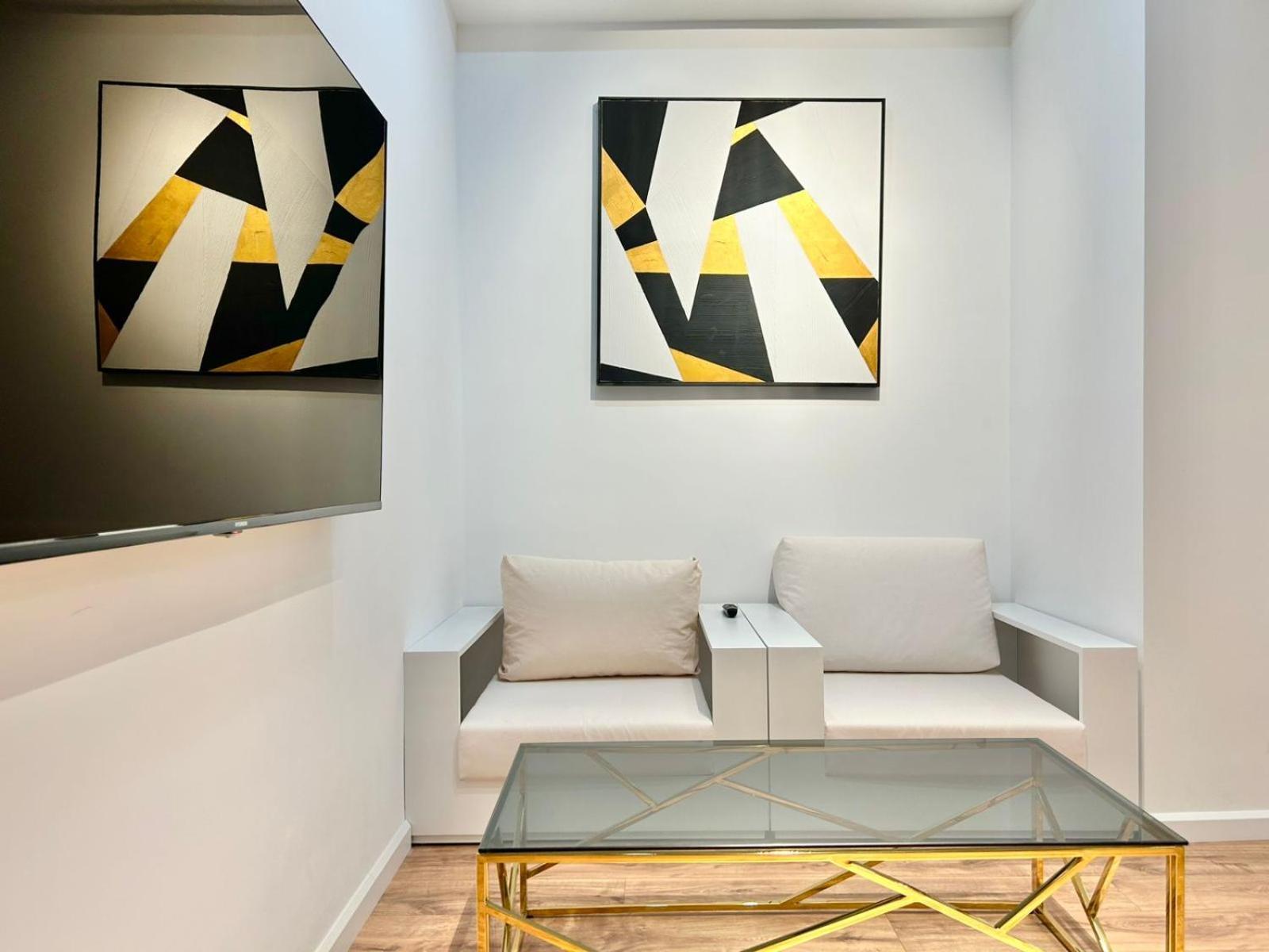 טביליסי City Center - Next To Holiday Inn -2Br Apartment מראה חיצוני תמונה